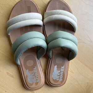 Sorel Women's Cream and Green Slide Sandals
